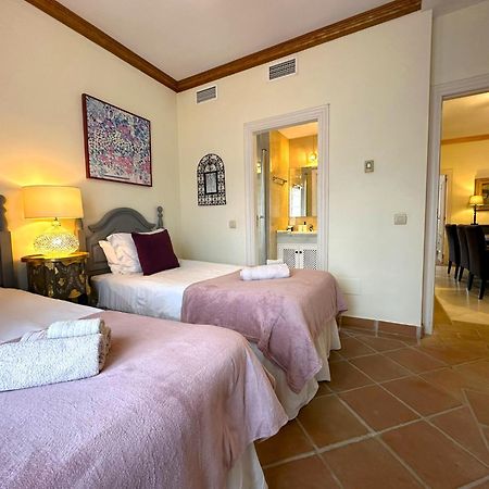 La Perla De Marakech Apartman Estepona Kültér fotó