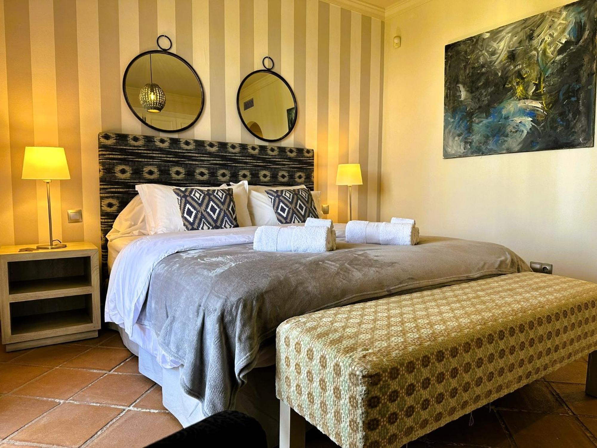La Perla De Marakech Apartman Estepona Kültér fotó