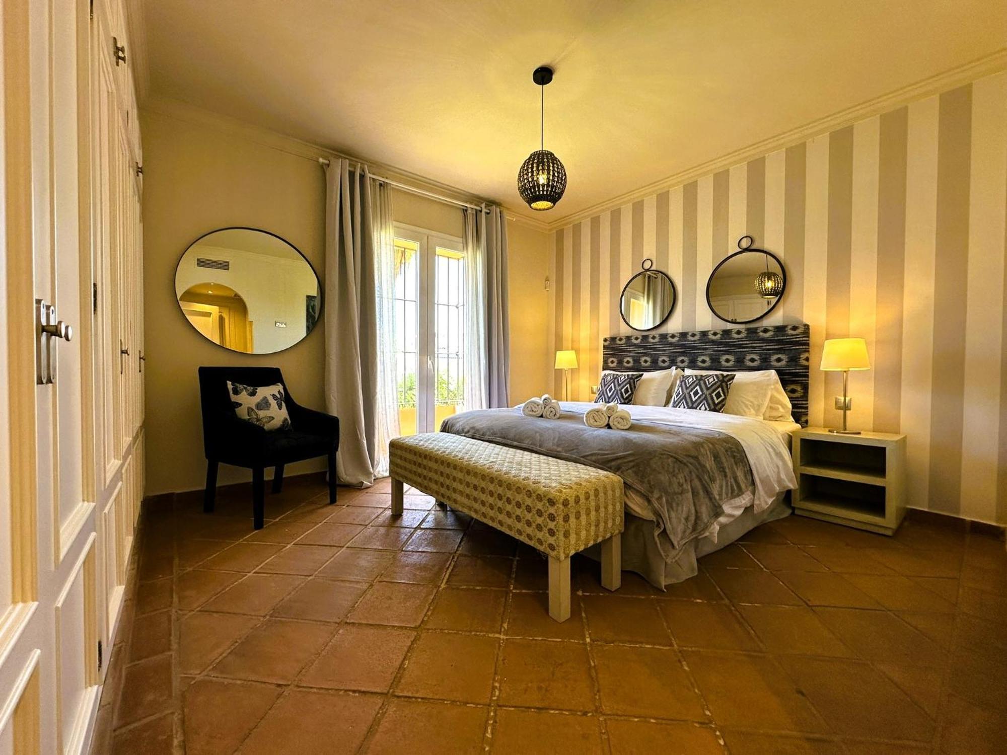 La Perla De Marakech Apartman Estepona Kültér fotó