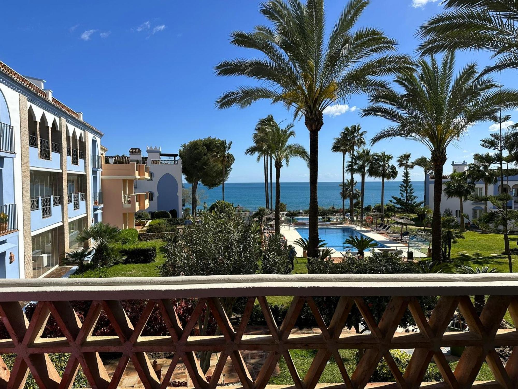 La Perla De Marakech Apartman Estepona Kültér fotó