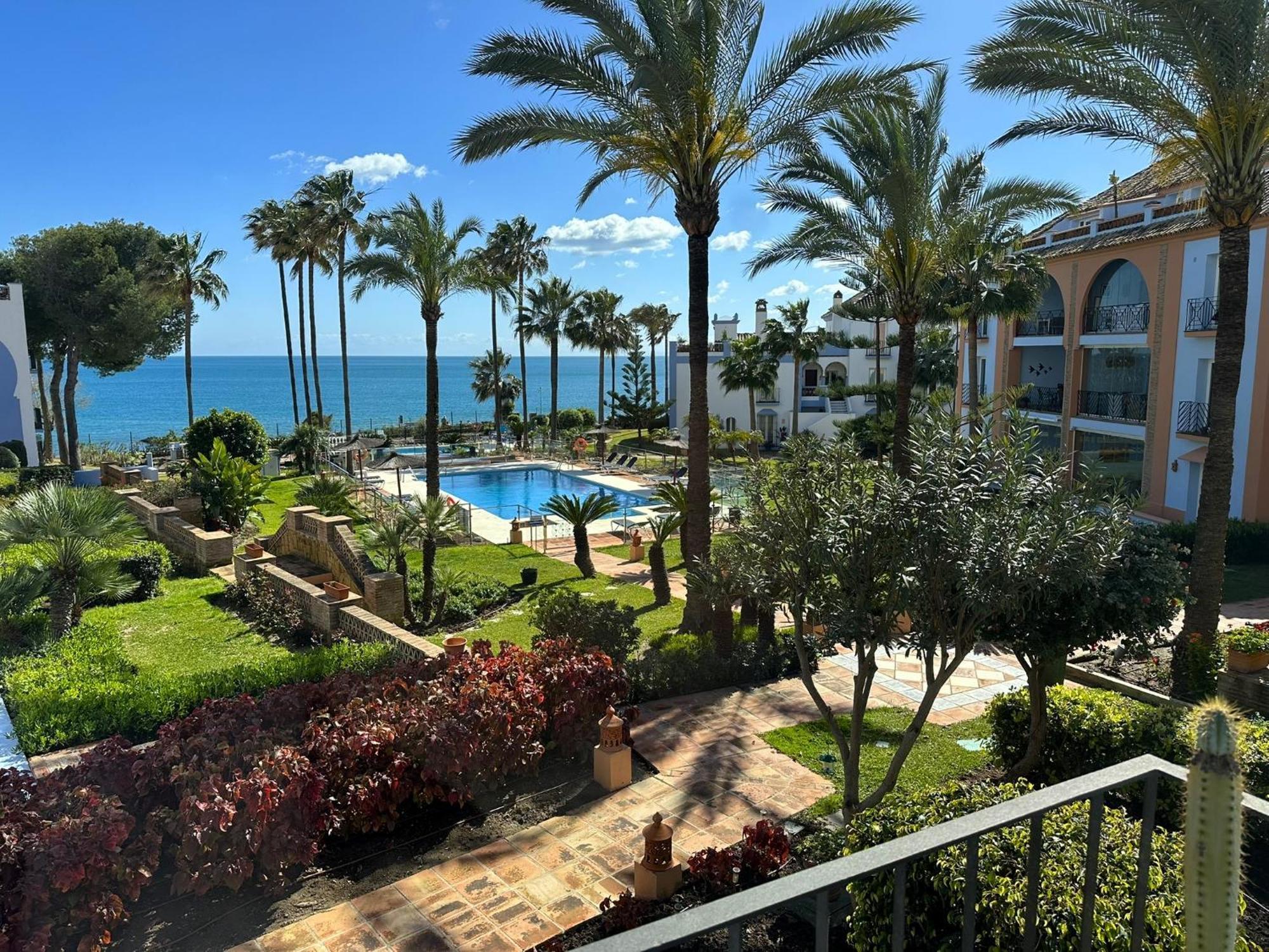 La Perla De Marakech Apartman Estepona Kültér fotó