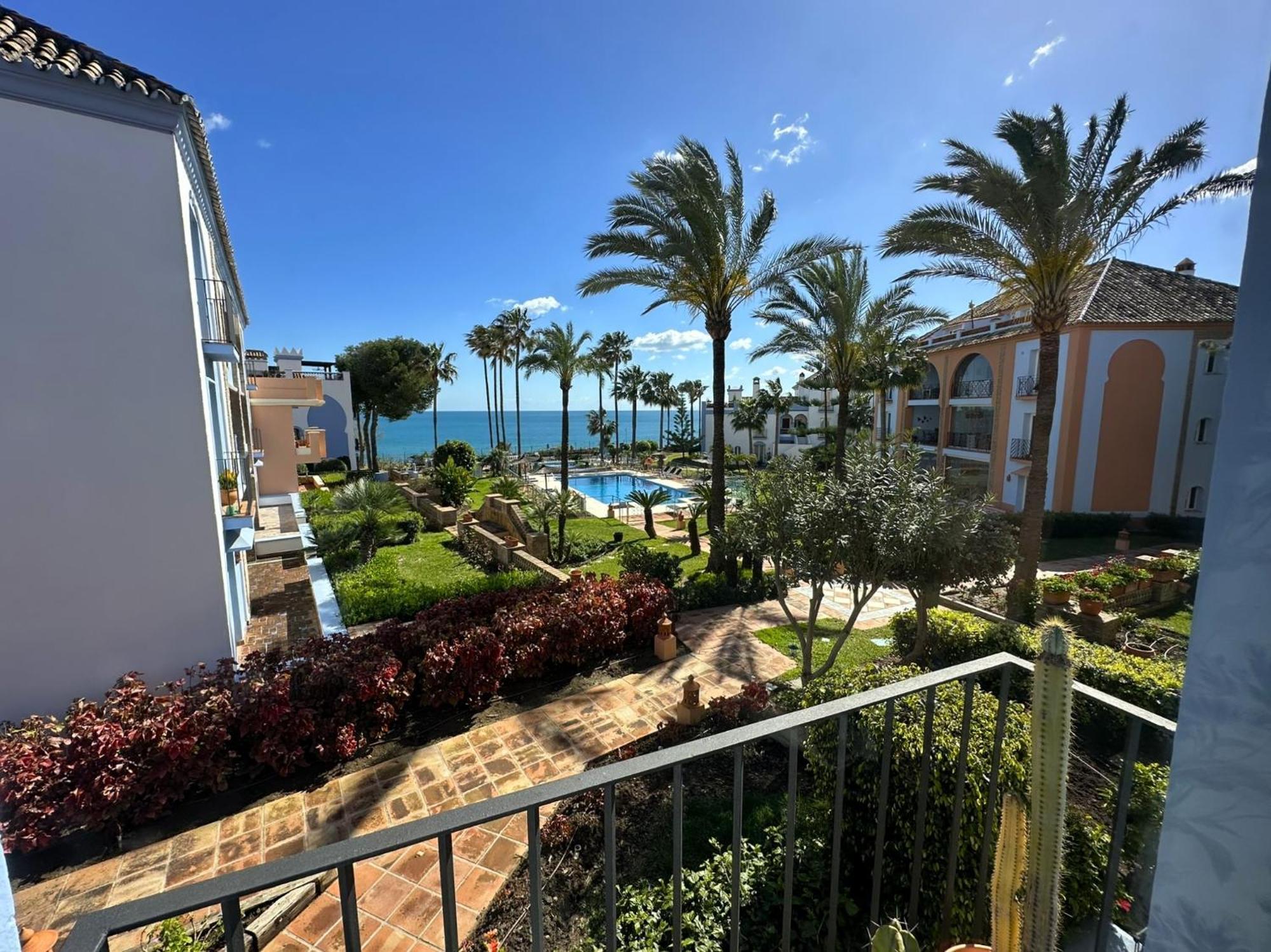 La Perla De Marakech Apartman Estepona Kültér fotó
